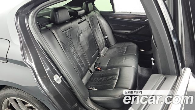 BMW 5 Series (G30) 520d M Sport Package Plus 2018 — фото 11