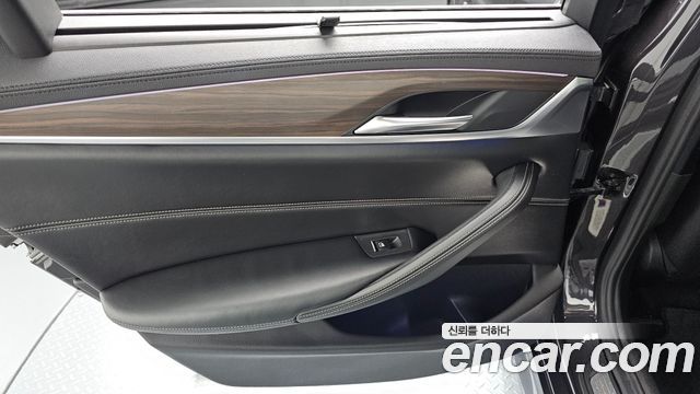 BMW 5 Series (G30) 520d M Sport Package Plus 2018 — фото 25