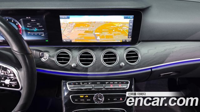 Mercedes-Benz E-Class (W213) E300 Avantgarde 2020 — фото 12