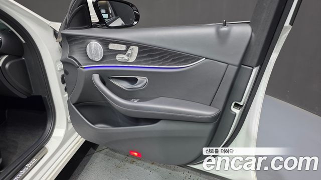 Mercedes-Benz E-Class (W213) E300 Avantgarde 2020 — фото 24