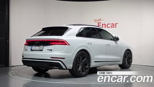 Audi Q8 (4M) 55 TFSI Quattro Premium 2023 — фото 2