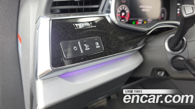 Audi Q8 (4M) 55 TFSI Quattro Premium 2023 — фото 16
