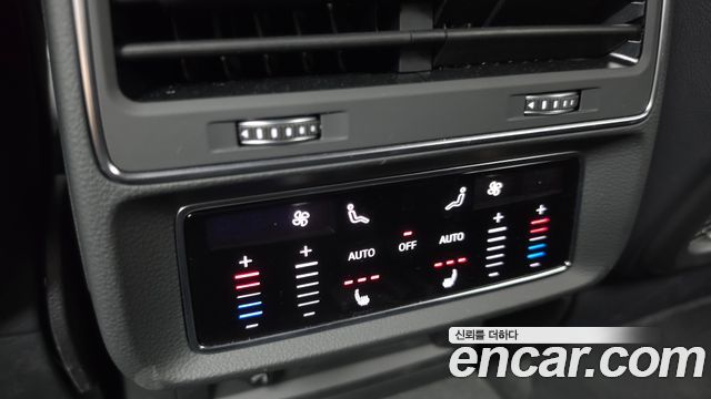 Audi Q8 (4M) 55 TFSI Quattro Premium 2023 — фото 19