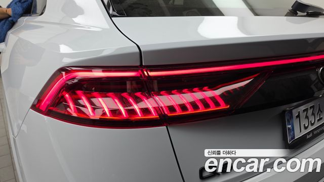 Audi Q8 (4M) 55 TFSI Quattro Premium 2023 — фото 23