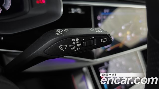 Audi Q8 (4M) 55 TFSI Quattro Premium 2023 — фото 28