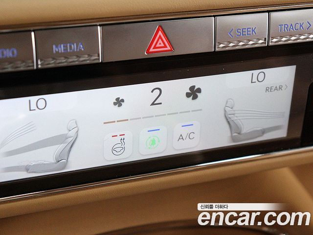 Genesis G90 (RS4) Gasoline 3.5 Turbo AWD 2023 — фото 10