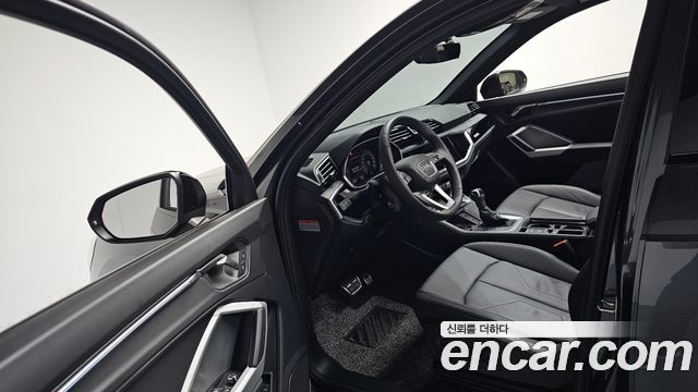 Audi Q3 (F3) 35 TDI Premium 2025 — фото 10