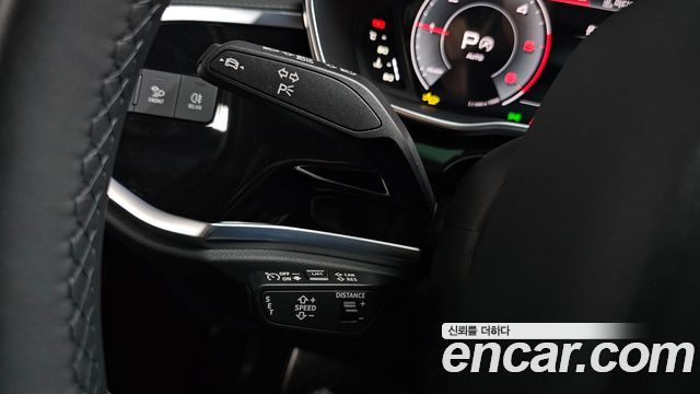 Audi Q3 (F3) 35 TDI Premium 2025 — фото 36