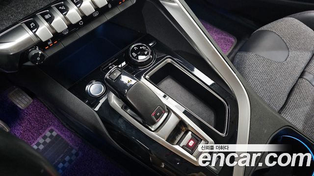 Peugeot 5008 (II) 1.6 BlueHDi Allure 2019 — фото 9