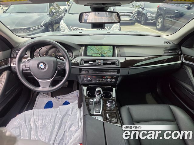 BMW 5 Series (F10) 528i 2014 — фото 10
