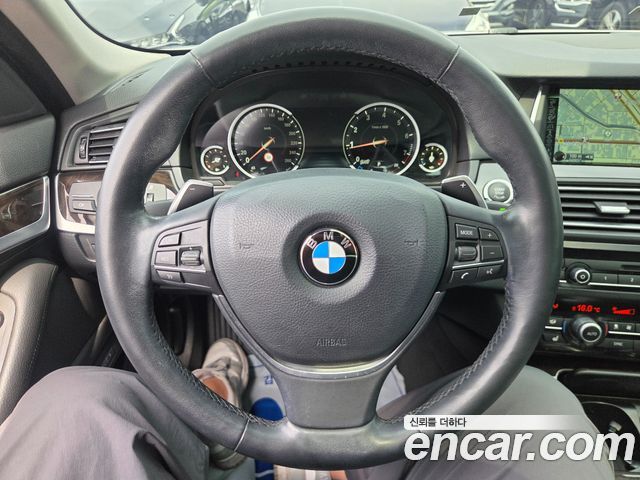 BMW 5 Series (F10) 528i 2014 — фото 15