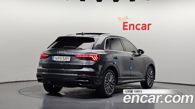 Audi Q3 (F3) 35 TDI Quattro Premium 2022 — фото 2