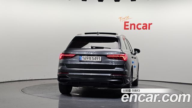 Audi Q3 (F3) 35 TDI Quattro Premium 2022 — фото 4