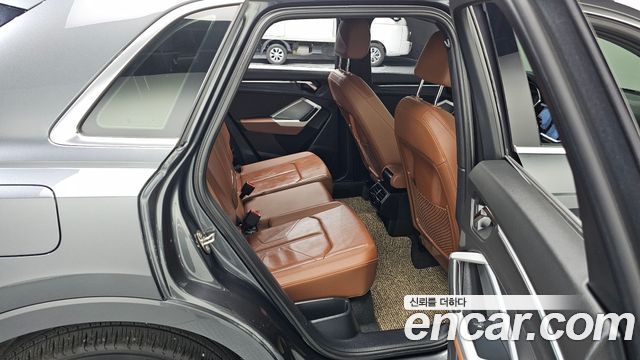 Audi Q3 (F3) 35 TDI Quattro Premium 2022 — фото 11