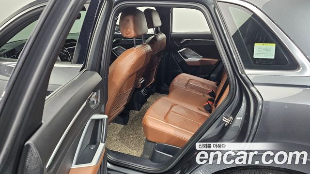 Audi Q3 (F3) 35 TDI Quattro Premium 2022 — фото 12
