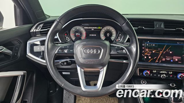 Audi Q3 (F3) 35 TDI Quattro Premium 2022 — фото 15