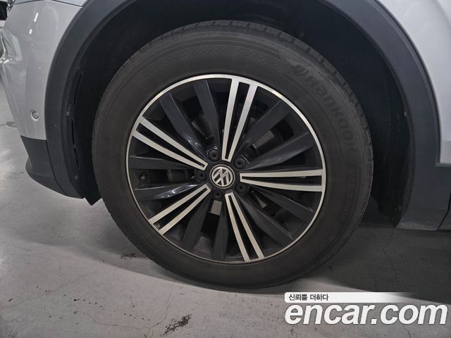 Volkswagen Tiguan (II) 2.0 TDI Prestige 2020 — фото 5