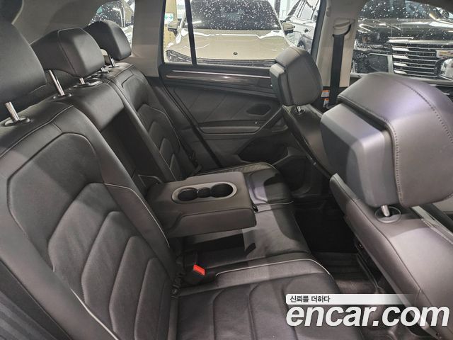 Volkswagen Tiguan (II) 2.0 TDI Prestige 2020 — фото 16