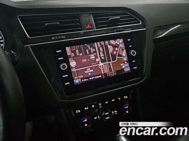Volkswagen Tiguan (II) 2.0 TDI Prestige 2020 — фото 17