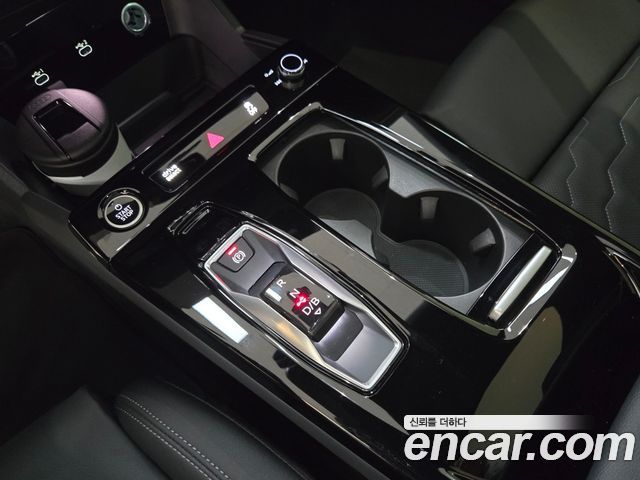 Audi A6 e-tron Performance S line 2025 — фото 9