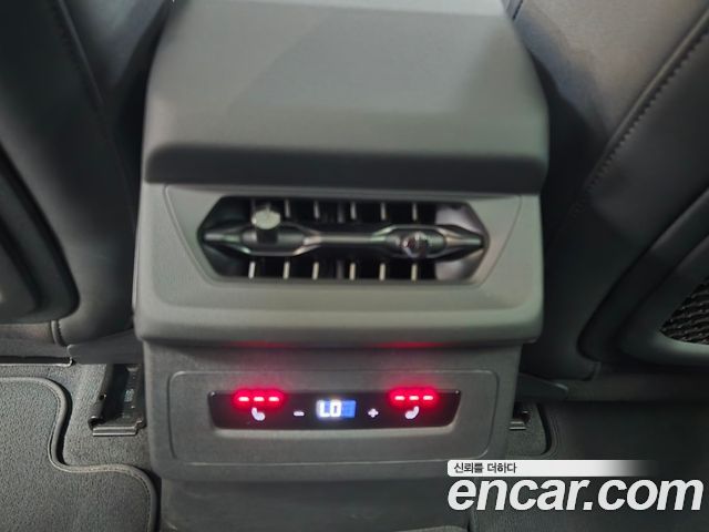 Audi A6 e-tron Performance S line 2025 — фото 22