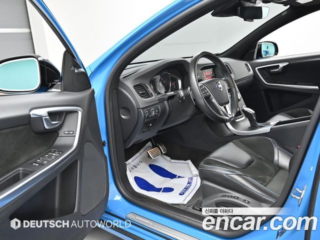 Volvo S60 Polester 2nd 2017 — фото 15