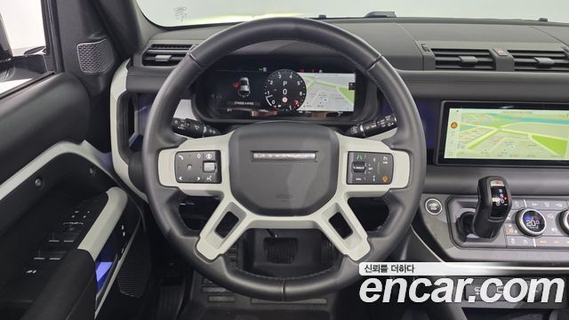 Land Rover Defender (L663) 110 P300 X-Dynamic SE 2024 — фото 13