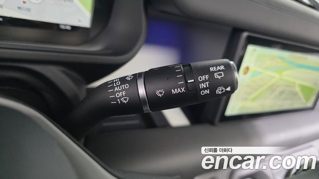 Land Rover Defender (L663) 110 P300 X-Dynamic SE 2024 — фото 14