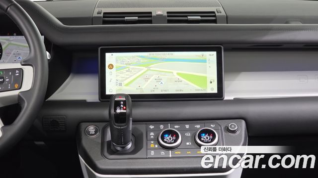 Land Rover Defender (L663) 110 P300 X-Dynamic SE 2024 — фото 19