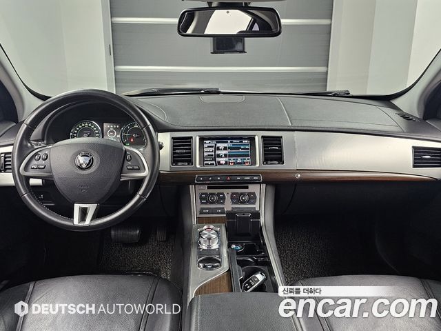 Jaguar XF 2.2D Luxury X250 2015 — фото 7