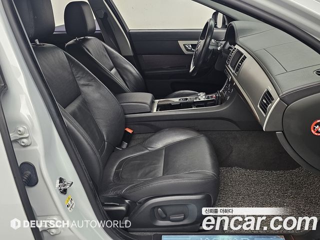 Jaguar XF 2.2D Luxury X250 2015 — фото 10