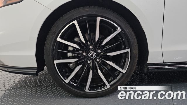 Honda Accord (XI) 2.0 Hybrid Touring 2024 — фото 5