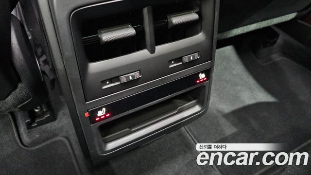 Porsche Macan EV Base 4 2025 — фото 22