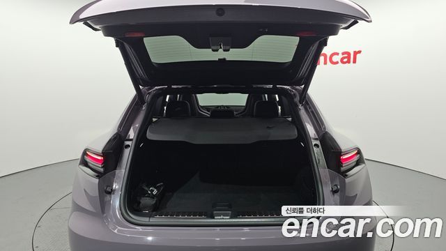 Porsche Macan EV Base 4 2025 — фото 24