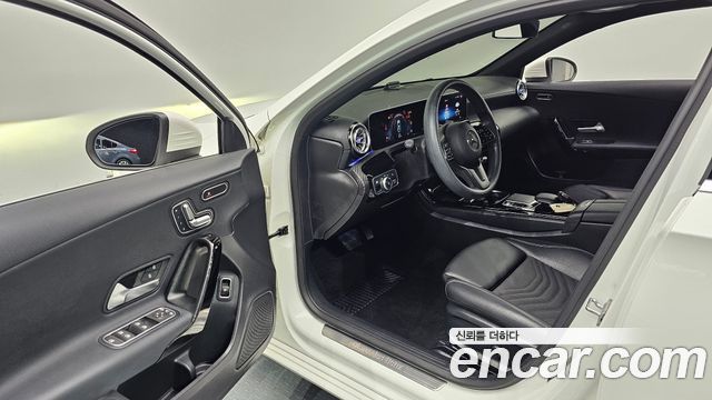 Mercedes-Benz A-Class (W177) A220 Sedan 2020 — фото 10