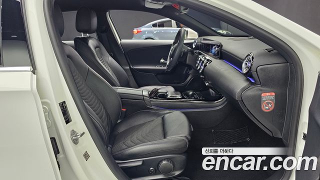 Mercedes-Benz A-Class (W177) A220 Sedan 2020 — фото 16