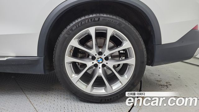 BMW X5 (G05) xDrive 30d xLine 2021 — фото 21