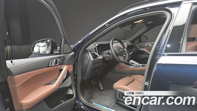 BMW X6 (G06) xDrive40i M Sport 2025 — фото 10