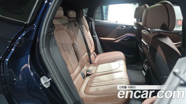 BMW X6 (G06) xDrive40i M Sport 2025 — фото 11
