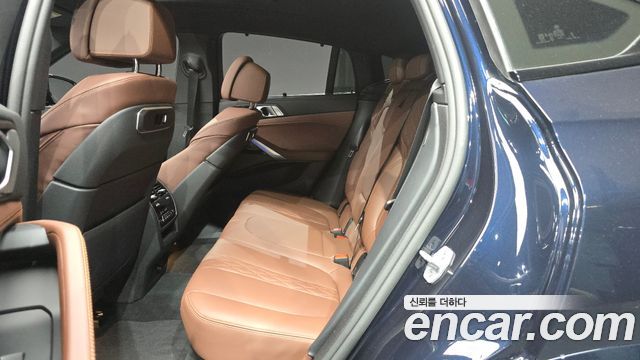 BMW X6 (G06) xDrive40i M Sport 2025 — фото 12
