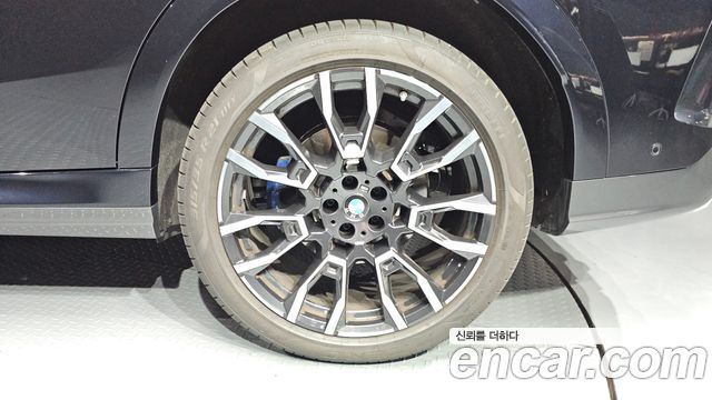 BMW X6 (G06) xDrive40i M Sport 2025 — фото 21
