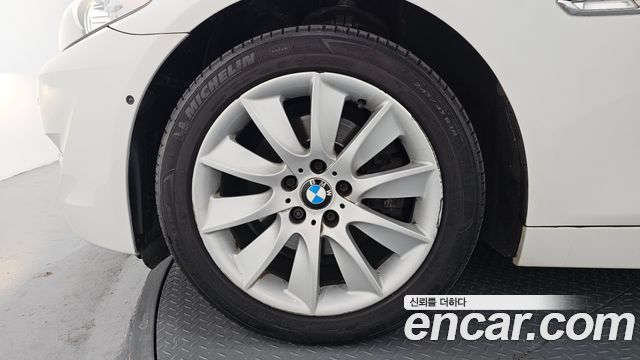 BMW 5 Series (F10) 528i 2012 — фото 5