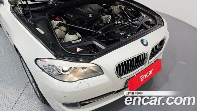 BMW 5 Series (F10) 528i 2012 — фото 6