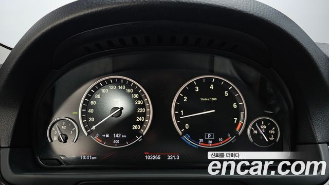 BMW 5 Series (F10) 528i 2012 — фото 8