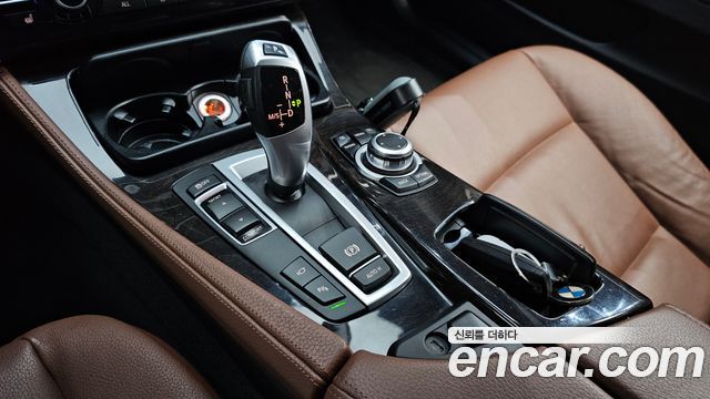 BMW 5 Series (F10) 528i 2012 — фото 9