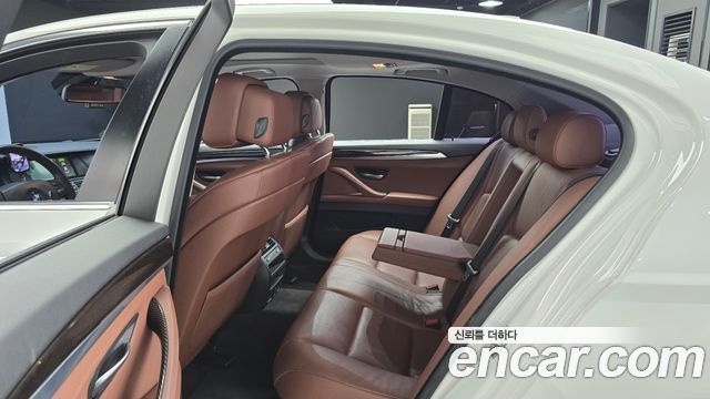BMW 5 Series (F10) 528i 2012 — фото 15