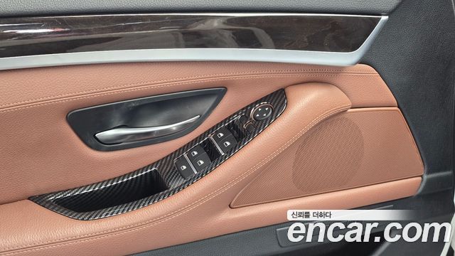 BMW 5 Series (F10) 528i 2012 — фото 22