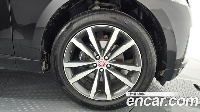 Jaguar F-PACE 20d R-Sport 2019 — фото 21