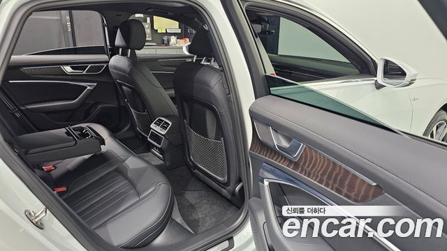 Audi A6 (C8) 45 TFSI Quattro Premium 2023 — фото 11