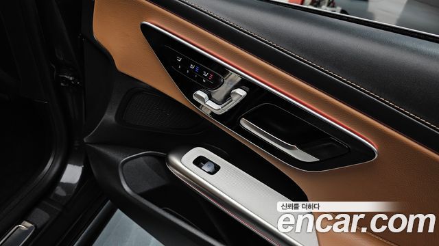 Mercedes-Benz CLE-Class (C236) CLE200 Cabriolet 2025 — фото 18